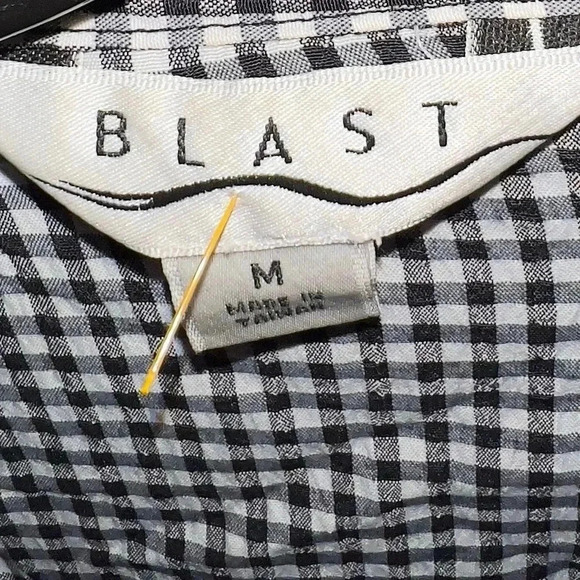 Blast blouse size medium made in
Taiwan - Picture 4 of 4